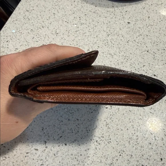 Louis Vuitton Brown Monogram Sarah Wallet - Picture 3 of 13
